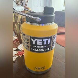 YETI Rambler 1 Gallon Jug - Bright Yellow